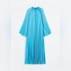 H&M Pleated Dress from 2023 Ramadan Collection NWT